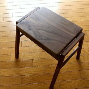 スツール 木製 椅子 スタッキング 無垢材 おしゃれ ナチュラルウッドのスクエアスツール ウォールナット 送料無料(一部地域除く) map9543