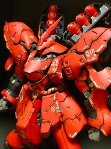 ガンプラ　完成品　RG サザビー　ウェザリング塗装済