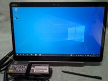 Fujitsu タブレット ARROWS Tab Q738/SB (Win 10) SSD128_画像1