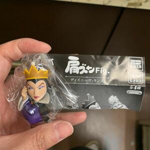 即決　未開封　ガチャガチャ 肩ズンFig ディズニーヴィランズ フィギュア 女王