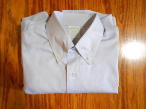 美品　米国 Brooks Brothers　ビンテージ　貴重な米国製　オックスフォード生地の淡いブルーの万能の定番のBDシャツ　US16
