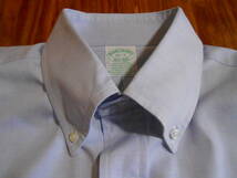 美品　米国 Brooks Brothers　ビンテージ　貴重な米国製　オックスフォード生地の淡いブルーの万能の定番のBDシャツ　US16_画像4