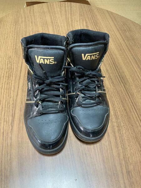VANSハイカットスニーカー