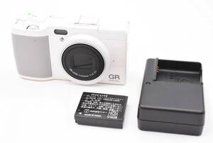 RICOH リコー GR DIGITAL IV ホワイト デジタルコンパクトカメラ (t4078)