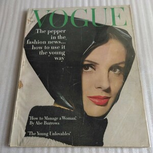 VOGUE ヴォーグ 1962年　August 1アーヴィング・ペン　デヴィッド・ベイリー　バート・スターン　フランシス・マクローリン=ギル