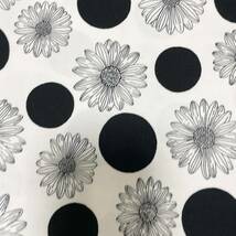 線描きマーガレットの花柄と水玉オックス生地はぎれモノトーン布コットン１ｍ白黒_画像7