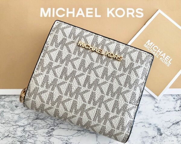 ★限定セール★MICHAEL KORS マイケルコース 折り財布 ライトクリーム タグあり　新品