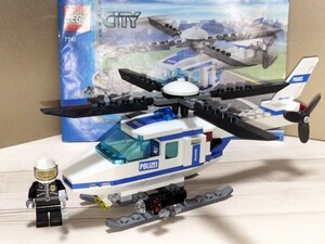送料無料即決希望　レゴシティ　7741　警察ヘリコプター　ポリス　ミニフィグ　レトロ　飛行機　手錠　ヘルメット CITY LEGO　中古品