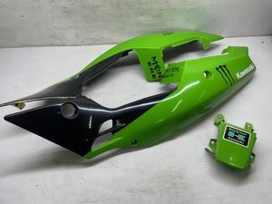 カワサキ ZXR250 シートカウル HA-96 【C６】ZX250C-0154 バリオス