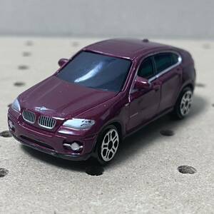 トミカサイズ　BMW X6 ルース ワインレッド