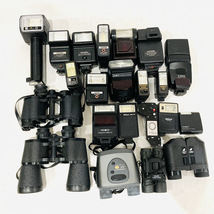 【R1043】MINOLTA SUNPAK CANON NATIONAL MINOLTA カメラ用フラッシュ ストロボ 双眼鏡 大量 まとめ売り_画像1