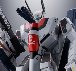 ★【新品】 DX超合金 劇場版 VF-1S ストライクバルキリー ( 一条輝機 ) メカニックエディション 超時空要塞マクロス