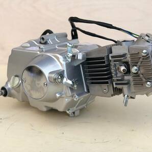 アルミシリンダー 110CCマニュアルクラッチエンジン カブ モンキー ゴリラ DAX シャリー ATV 修理交換 12V キャブレター付属品 キック式の画像1
