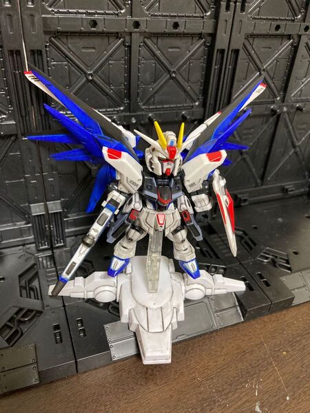 フリーダムガンダム塗装完成品