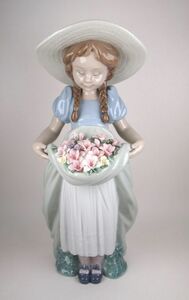 LLADRO リヤドロ 「たくさん摘めたよ」 少女と花 フィギュリン 型番6756 スペイン ポーセリンアート 「欠けあり」LDO-6756