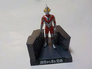 遊星から来た兄弟　ニセウルトラマン　ウルトラ怪獣名鑑　バンダイ　2002