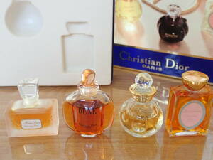 クリスチャンディオール Christian Dior ミニチュア　香水　4本セット　ミニ香水　フラコンボトル　5ml