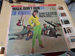 ★ペラジャケ　赤盤　LP　ベンチャーズ　THE VENTURES/WALK,DON'T RUN '64　　Used