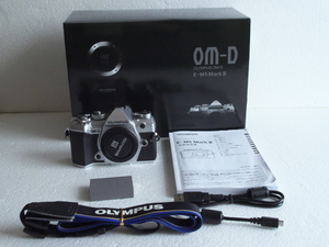 オリンパスカメラ　　OM-D E-M5 MarkⅢ