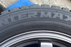 スタッドレスタイヤ　ダンロップ　ウインターマックス０２　175/65R15　4本セット　 ホイール　155.5J　+43　4H　100　フィットで使用　