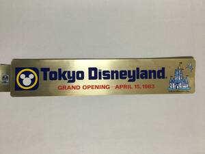 [ free shipping!!* rare * rare commodity!]* 1983.4.15 open memory. Tokyo Disney Land Gold sticker /W36×H7cm *