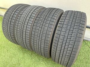 スタッドレスタイヤ BLIZZAK VRX2 225/55R17 1シーズンのみ使用 ブリザック スタッドレス