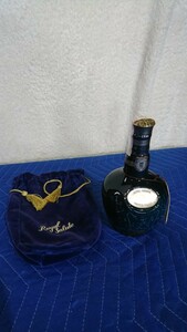 B-2 CHIVAS ROYAL SALUTE 青 袋つき 未開封 ローヤルサルート スコッチウイスキー 40度 700ml