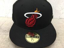 i1110-64★未使用保管品/美品/キャップ /NBA/マイアミヒート/NEWERA /ニュー エラ/59FIFTY/サイズ59.6センチ_画像2