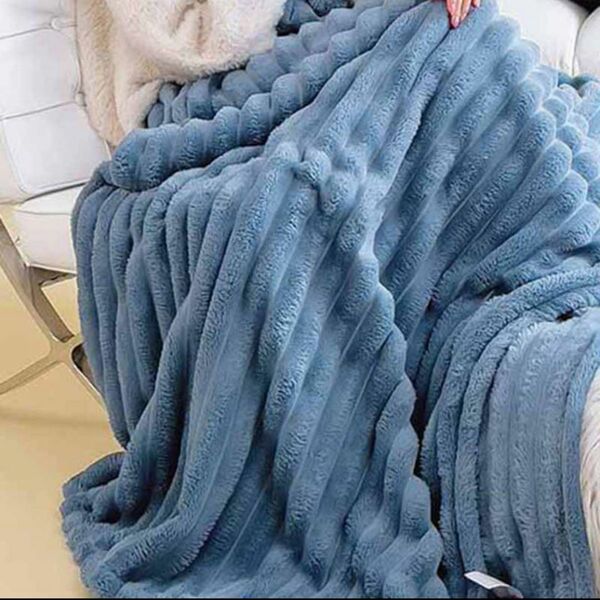 毛布 シングル 超極細繊維 なめらかさが違う 冬 ブランケット 軽量