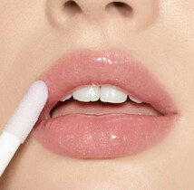 【Sweet】High Gloss★kylie cosmetics★カイリーコスメティックス　プレゼント　クリスマス　誕生日　海外コスメ_画像1