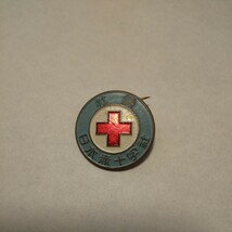 日本赤十字社 社員章 バッジ_画像1