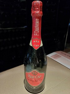 Red Cap Sparkling Red Wine F. Cauvenet スパークリング　レッド　ワイン　古酒