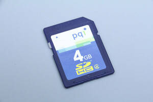 4GB SDHCカード　pqi
