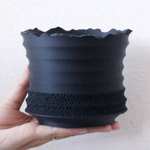 Adv-037 (130×110) Ripple Pot 植木鉢 おしゃれ 水捌け シンプル 黒 プラ鉢 多肉植物 塊根植物 観葉植物 マットブラック 3d鉢 排水 通気性_画像9