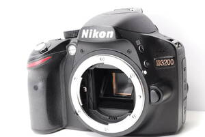 〓シャッター回数わずか3052回　外観綺麗〓ニコン NIKON 　D3200