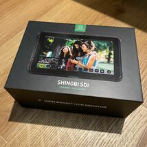 ■ATOMOS【SHINOBI SDI】 5.2型 フィールドモニター　オプション付き、付属品完備、中古美品！_画像2