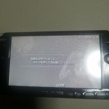 SONY PSP-3000 本体 バージョン6.60 ブラック 初期化 通電確認 メモリースティック 4GB 裏蓋なし バッテリーパックなし ネコポス 税なし_画像2