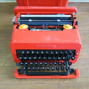 olivetti オリベッティ Valentine バレンタイン　タイプライター 赤 レトロ アンティーク ヴィンテージ 長期保管 中古現状 ジャンク品