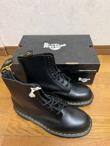 新品 Dr．Martens × A BATHING APE 「1460 PASCAL BAPE」ドクターマーチン × アベイシングエイプ 「1460 PASCAL BAPE」エンボス8ホールブ