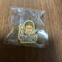 非売品　北海道日本ハムファイターズ　新庄剛志　キーホルダー ピンバッジ　BIG BOSS_画像1