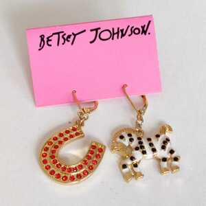 新品　BETSEY JOHNSON　シマウマｘホースシューのピアス