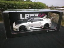 絶版！IG 1/18 オンライン限定 LB-Silhouette WORKS GT Nissan 日産 35GT-RR White With Ms. Chisaki Kato R35 加藤チサキ 2358 _画像5