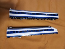 鉄道模型 HOゲージ JR 国鉄 新幹線 先頭車と客車の2両（型式不明 KTM 0系 大窓 ？）ジャンク かなり古い？_画像4