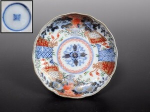 fadu-B273 古伊万里　金襴手　椿に菊　花に扇の図　４寸皿
