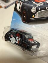 HW MORRIS MINI モーリス　ミニ　マグナスウォーカー　ディープブルー　ホットウィール_画像2