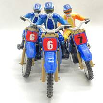 ▲ TAIYO R/C YZ250F YAMAHA ラジコン バイク 3点セット 一部動作確認済み 40MHZ 27MHz 保管品 キズ有 現状品 ▲ N11740_画像3