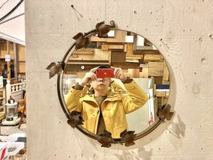 ■ヴィンテージ ウォールミラー ラウンド φ40cm アイアンリーフ装飾 壁掛け 鏡 姿見 クラシカル インテリア 雑貨 リビング 玄関 寝室■