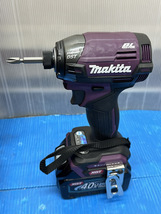 ●makita マキタ 充電式 インパクトドライバ TD002G 40Vmax 本体 バッテリー2個 充電器 専用ケース付 電動工具 未使用保管品●_画像2