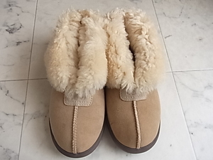 UGG アグ　ファー付き　ベージュ系のカラー　ブーツ　ぽかぽか暖かい　サイズ23センチ　