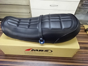 【A1023】カワサキ　Z1/Z2用 シート MRS製　アンコ抜きタイプ/HYPER TYPE　社外新品/箱入り 未使用